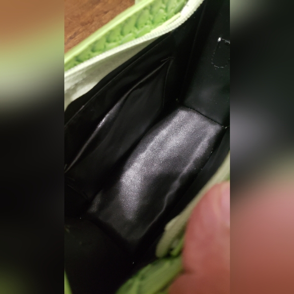 Faux Croc Embossed Mini Handbag- Green - Picture 5 of 6